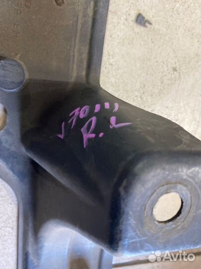 Защита днища лев. зад. Volvo V70