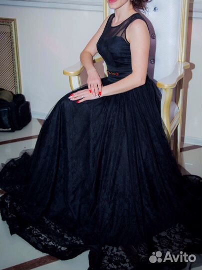 Вечернее платье