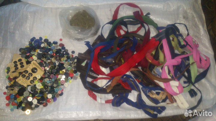 Нитки швейные,тесьма и др