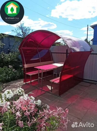 Беседка с мебелью