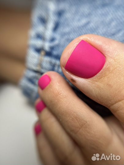 Маникюр педикюр