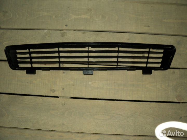 Toyota Camry 40 2009 решетка в бампер Камри 40