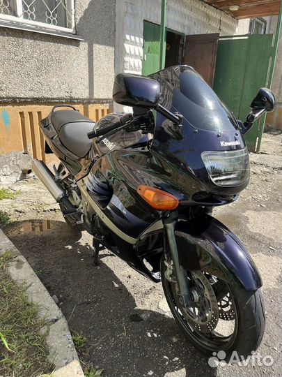 Продам Kawasaki zzr400-2