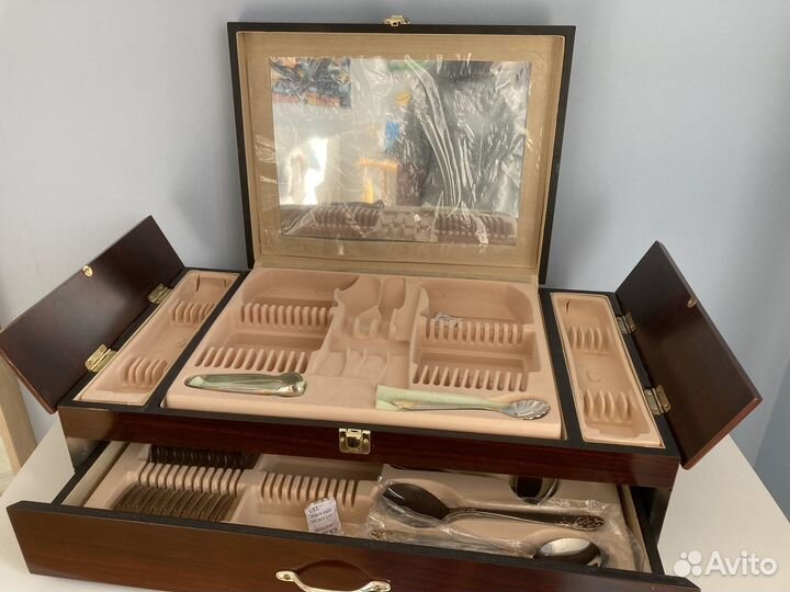 Набор столовых приборов