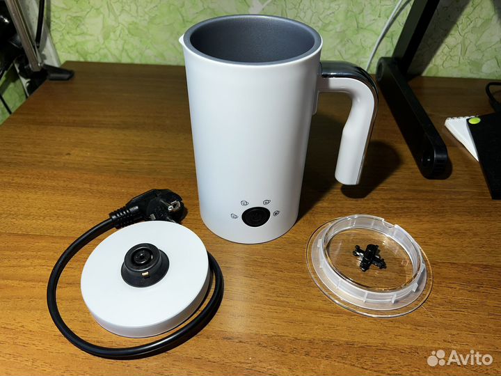 Капучинатор вспениватель молока новый