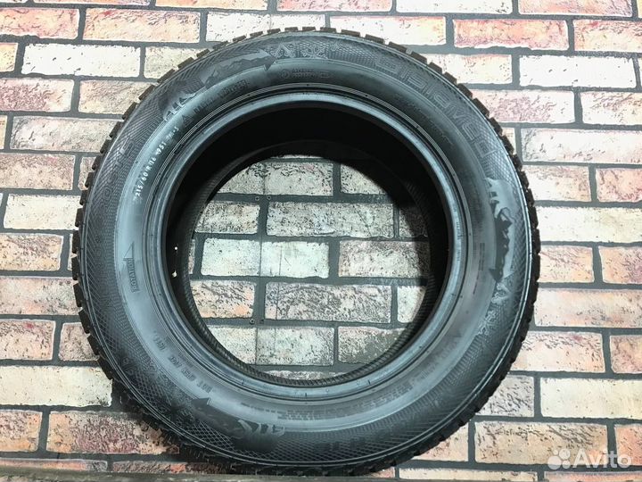 Gislaved Nord Frost 5 215/60 R16