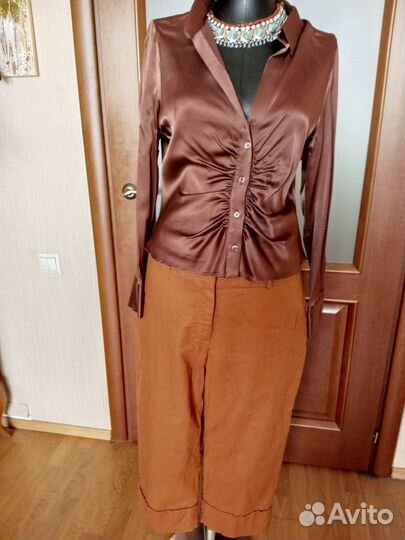 Брюки капри и блузка 48