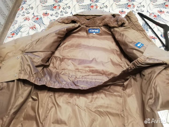 Пуховик женский. 48 размер