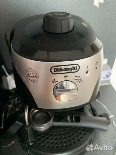 Кофеварка рожковая De'Longhi EC 221, черная