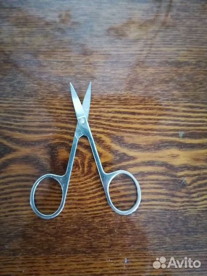 Пилка для ногтей и ножницы