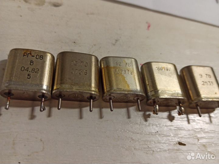 Кварцевый резонатор