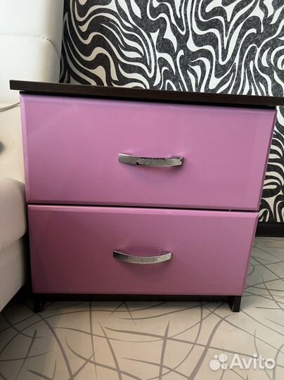 Тумба прикроватная