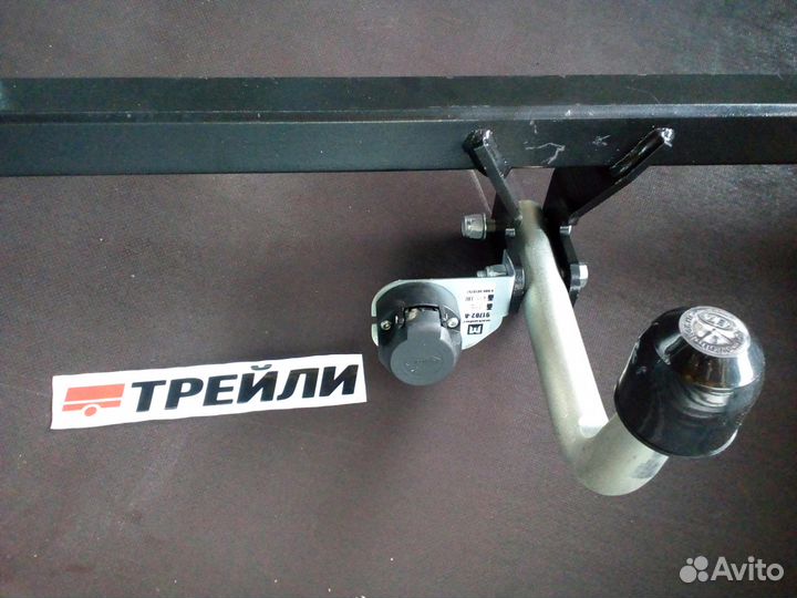 Фаркоп Nissan Pathfinder 2005-2014 Е