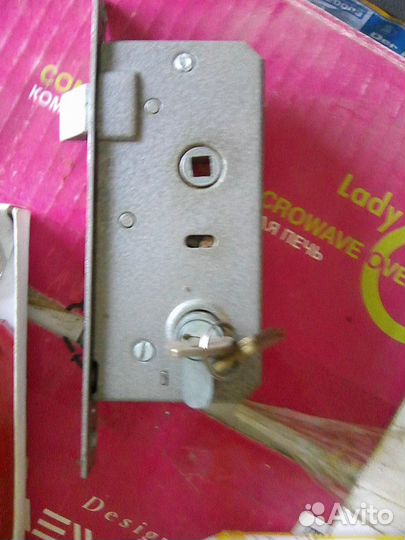 Замки дверные врезные