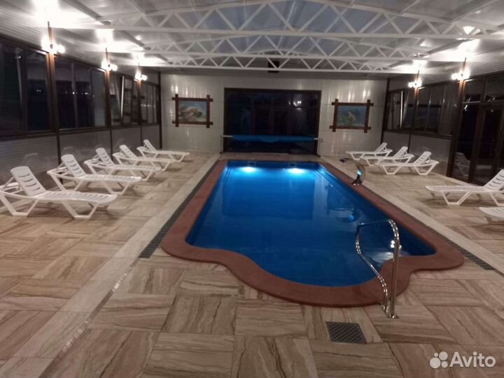 Тёплые бассейны, гостиница
