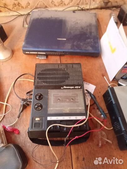 Кассетный магнитофон 