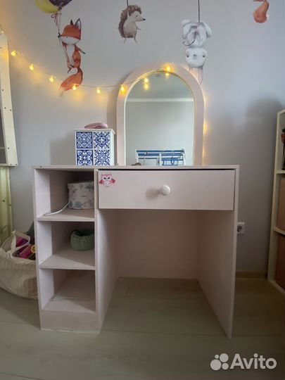 Туалетный столик для девочки