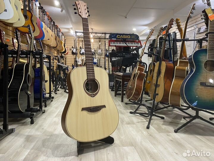 Акустическая гитара LAG T70D