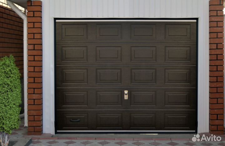 Секционные гаражные ворота Дорхан 2400х1900