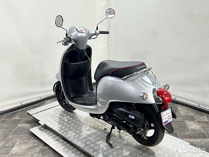 Скутер Honda Giorno