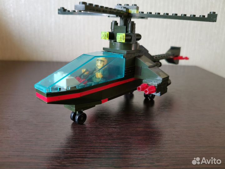 Вертолет Brick
