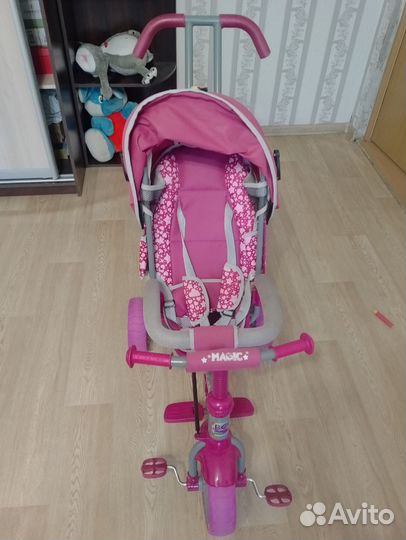 Детский трехколесный велосипед с ручкой б/у