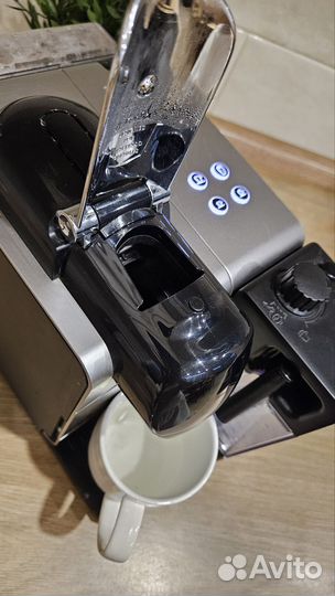 Капсульная кофемашина Delonghi Nespresso