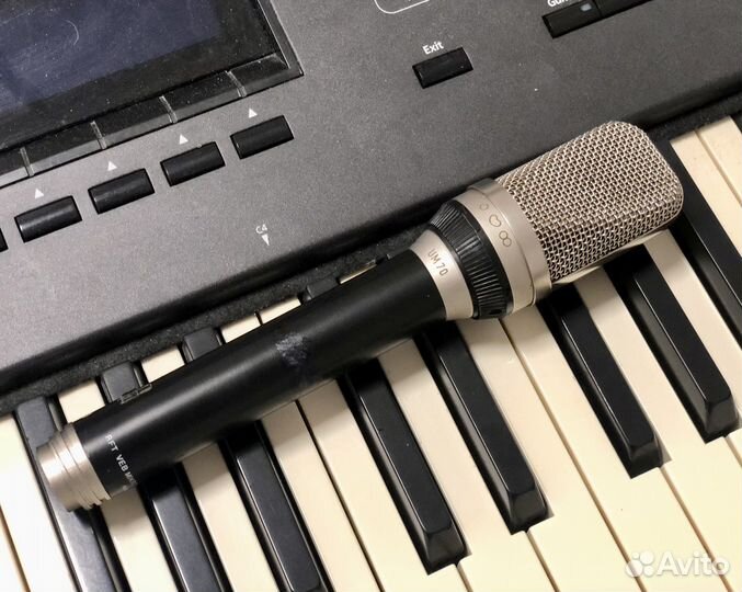 Студийный микрофон Neumann Gefell rft um70