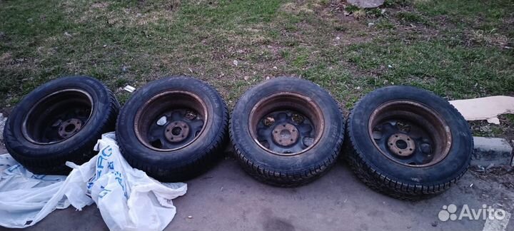 Зимние колеса Duster 215/65/16 Formula