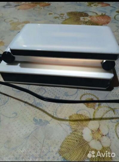 Настольная светодиодная лампа