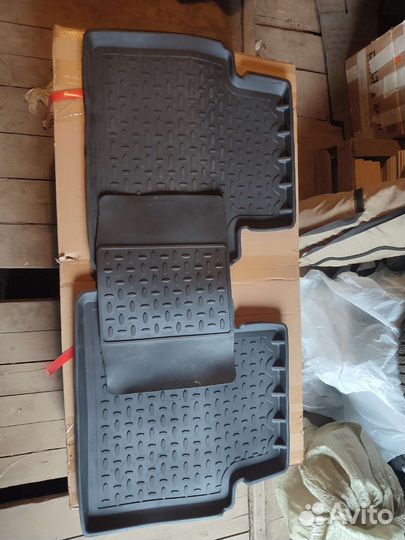 Автомобильные коврики резиновые