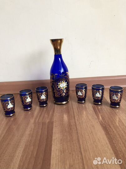 Графин с рюмками