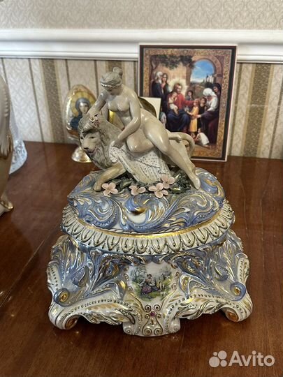 Ваза, статуэтка