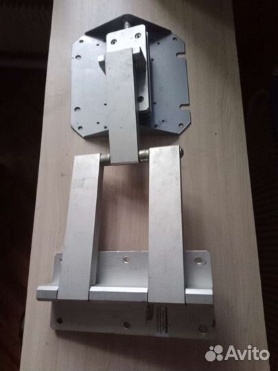 Кронштейн для телевизора