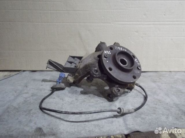 Кулак поворотный Левый Ступица Peugeot 206 ABS