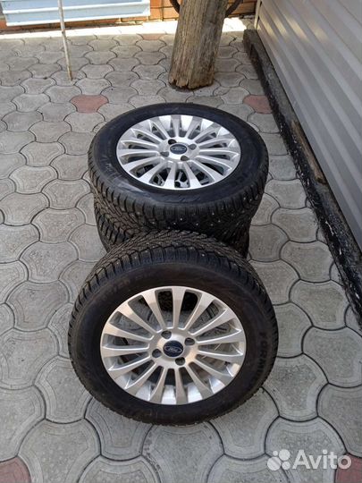 Pirelli Formula Ice 205/60 R16