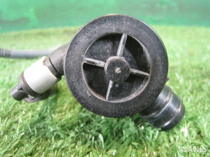 Насос омывателя фар Toyota Auris E18 2015