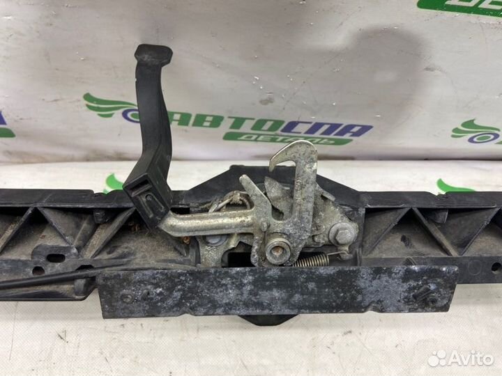 Кронштейн бампера передний Peugeot 3008 T84 DV6C