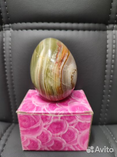 Лебедь, яйцо из оникса