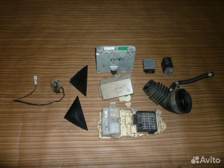 GJ24H9K30 блок управления Mazda 626 GD