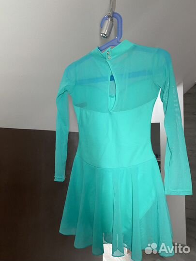 Гимнастический купальник с юбкой