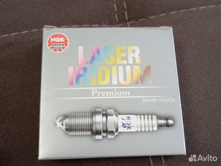 Свечи зажигания ngk ilkar7b11