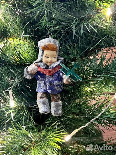 Ватная елочная игрушка «Мальчик с самолетом»