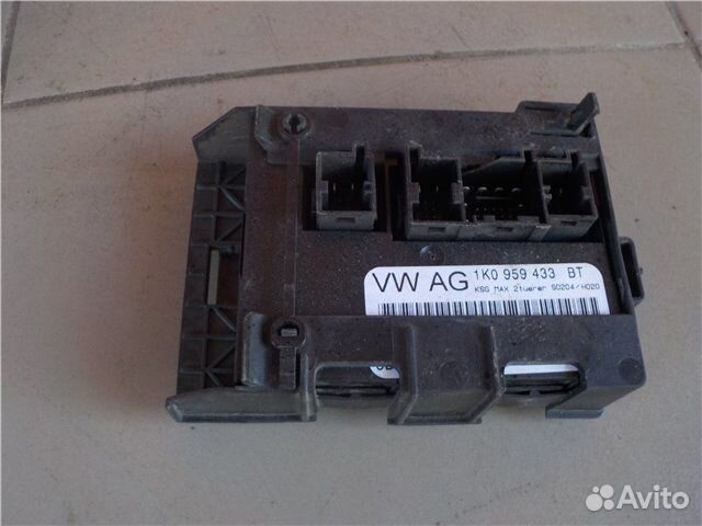 Электронный блок управления Volkswagen Golf plus