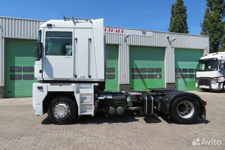 Разбираем грузовик Renault,Magnum III 2001-2008