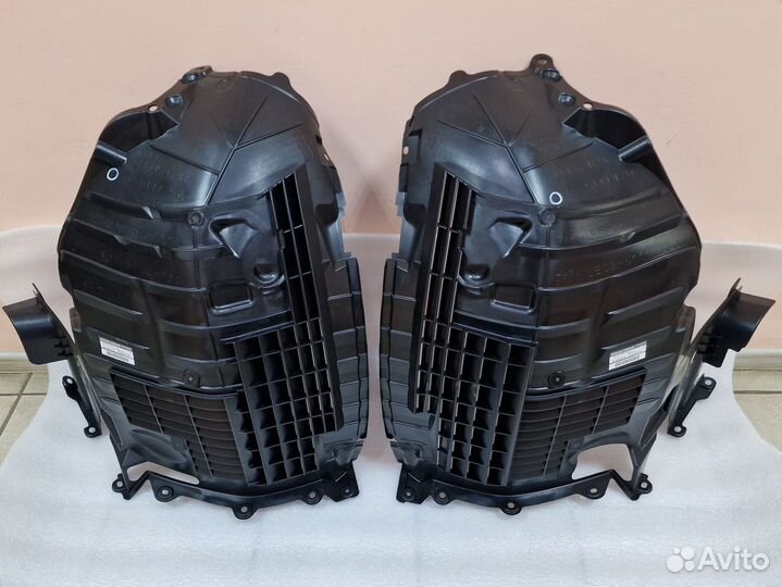 Подкрылок передний прав/лев Nissan GT-R R35 новый