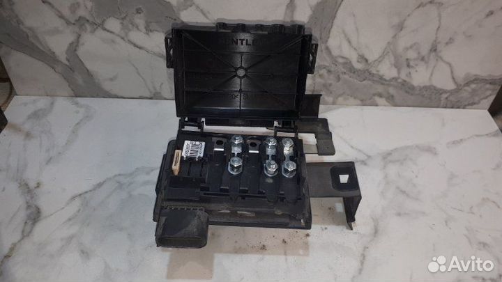 Клемма АКБ минус Bentley Continental Gt