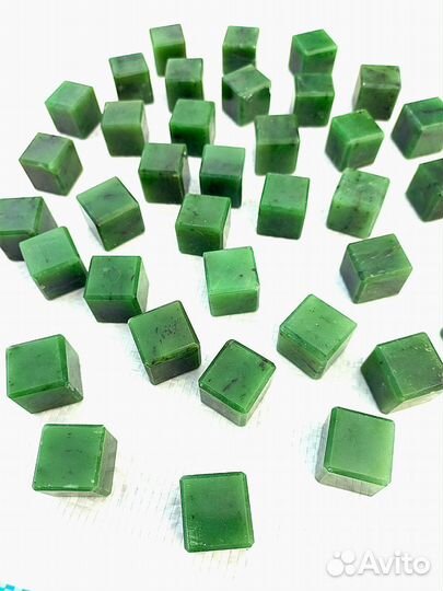 Кубики для охлаждения напитков из нефрита