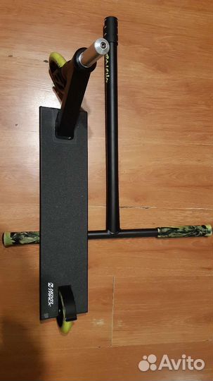 Трюковой самокат Novatrack новый