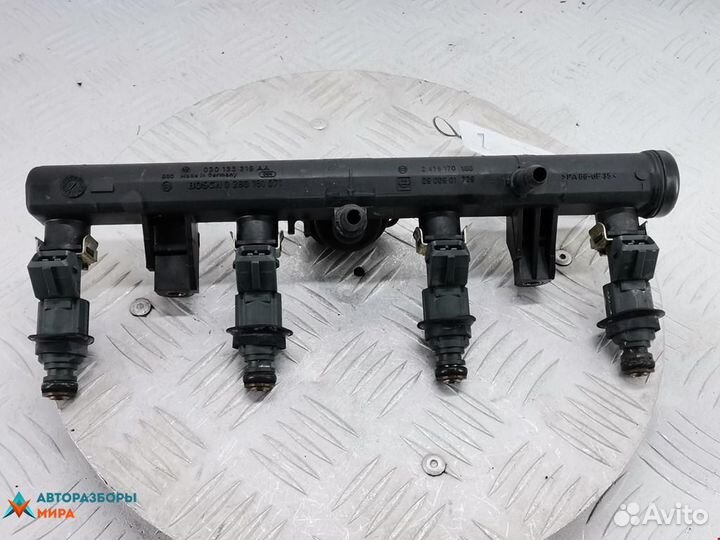 Форсунка Volkswagen Polo 3 2001 030906031J